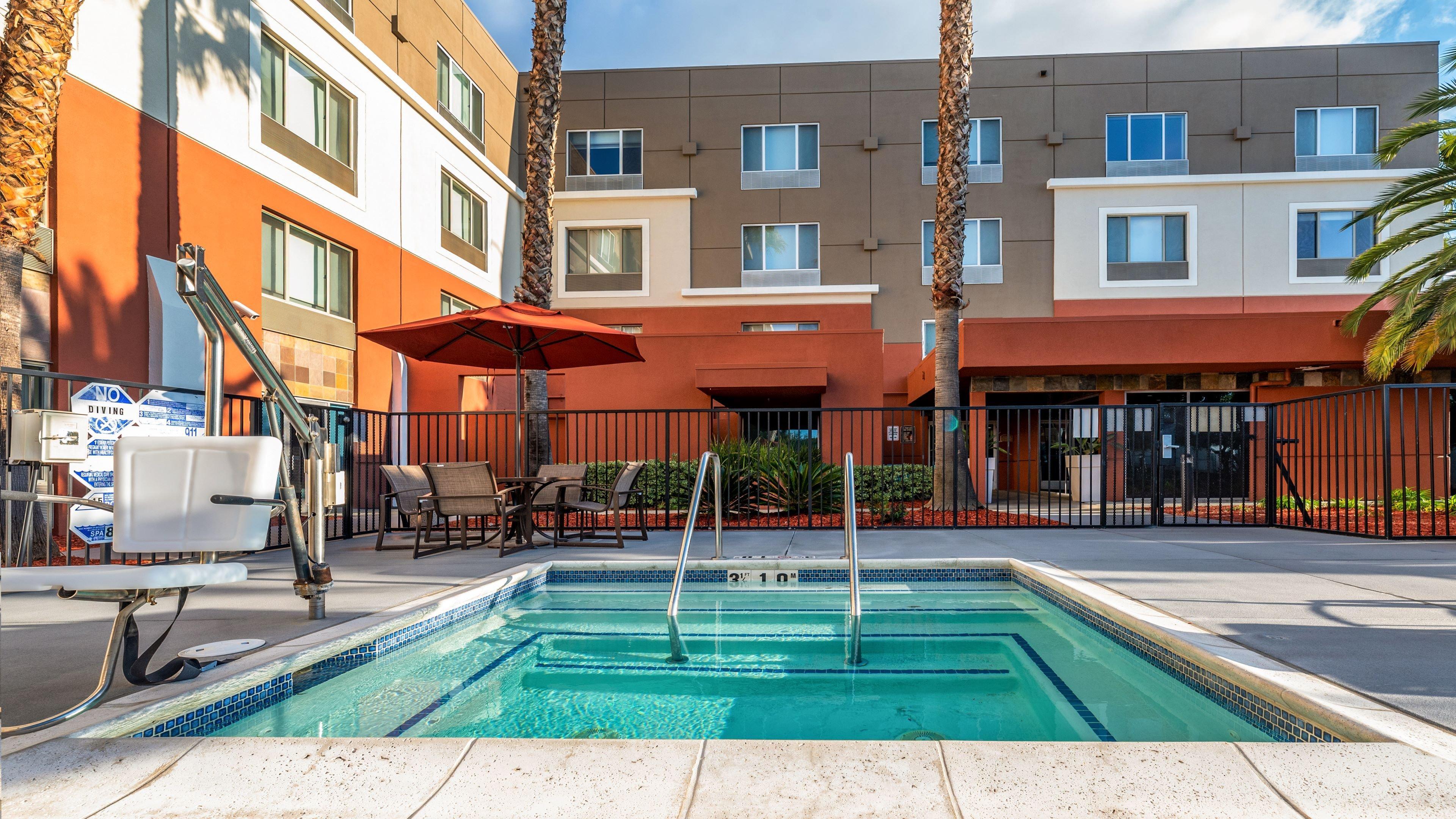 Holiday Inn Express Fremont - Milpitas Central By Ihg Exteriör bild